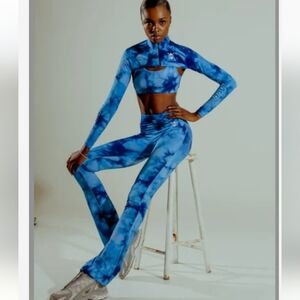 Daily Paper LAPP. Blue Tie Dye Bell Bottoms Pants M